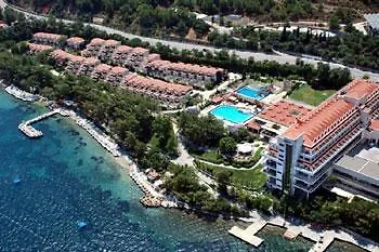 Mares Dolphin Park & מלון 5*
