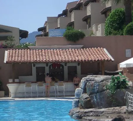 מלון Mares Dolphin Park & 5*